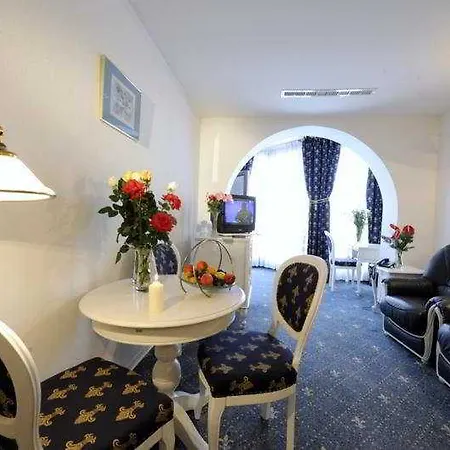Hotel Phoenix